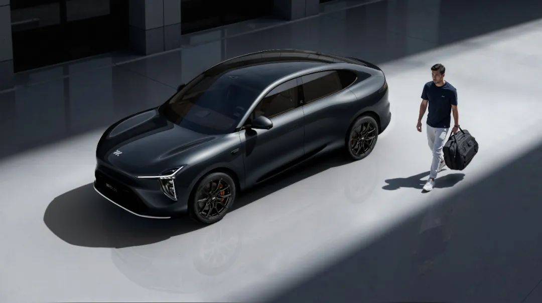 預售半小時破萬,20.99萬元起,續航1500公里的增程智己LS6突破了自己