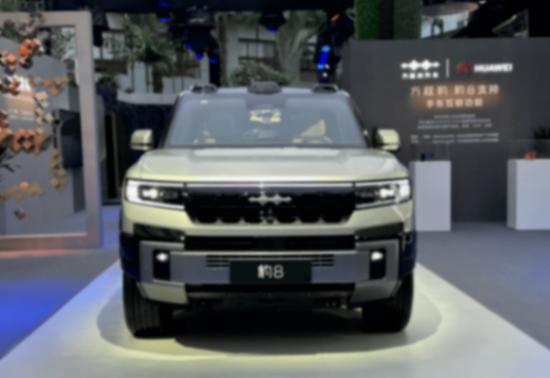 猛士M817上市,31.99萬起,絕對比豹8合適