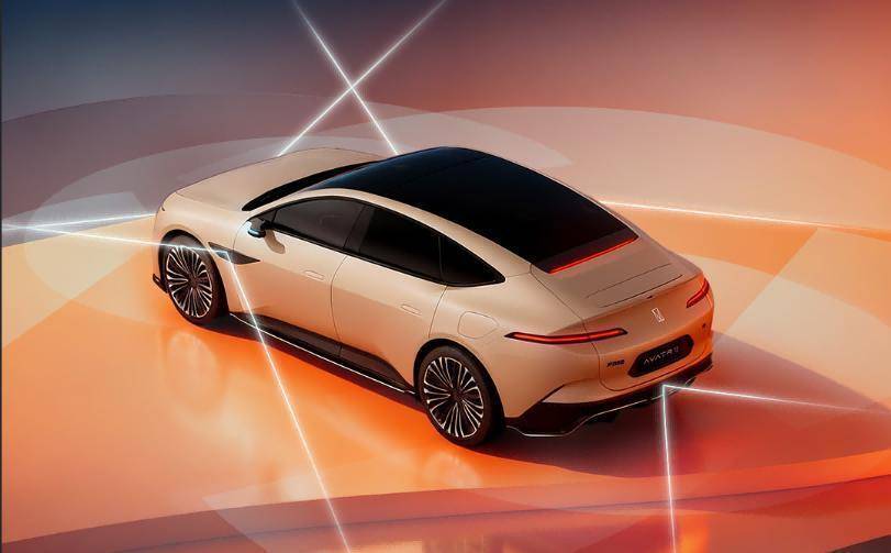 細分市場增速35% 阿維塔12四激光版精準卡位