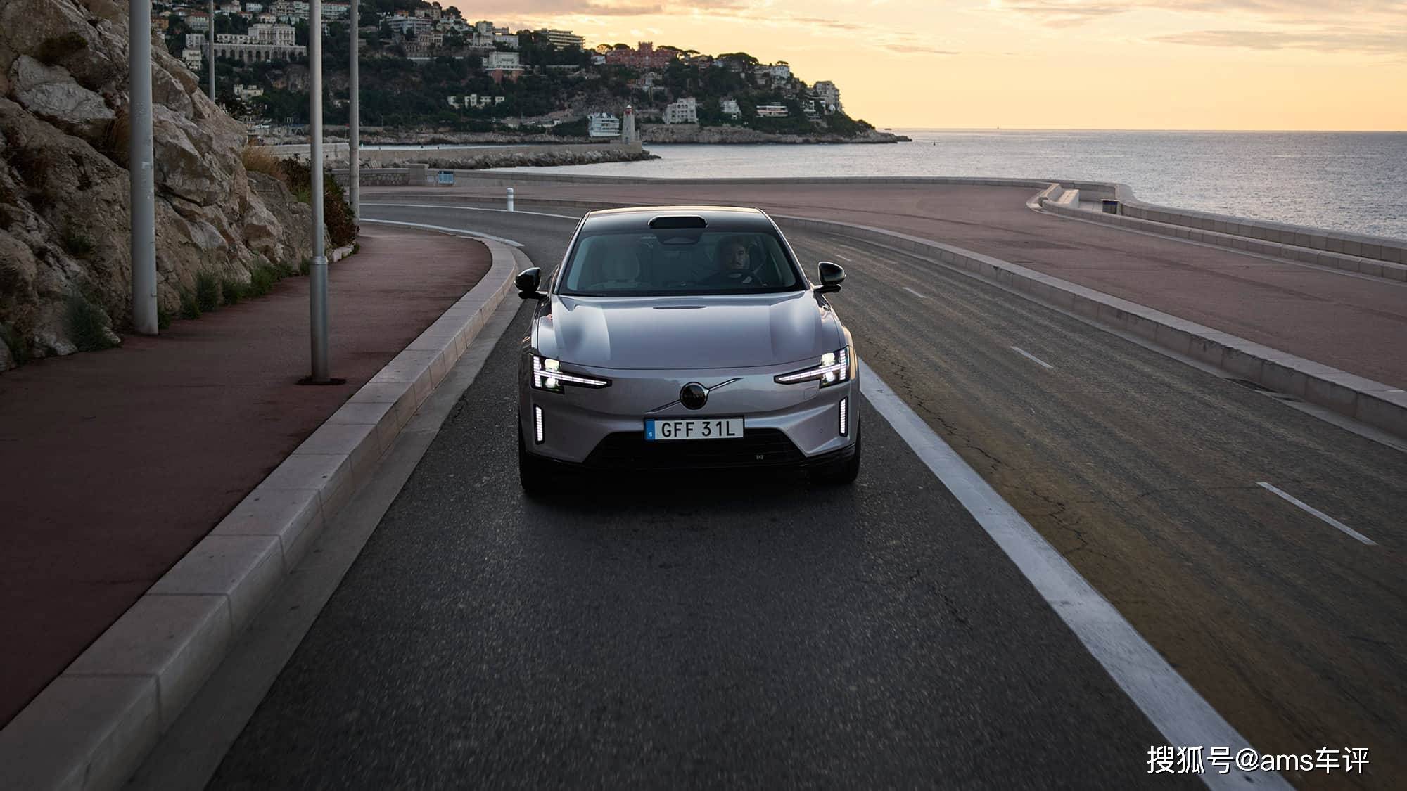 想重新定義電動轎車?首試沃爾沃ES90,竟讓人如此放松