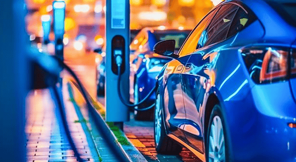 同車不同命!新能源車險為何成為“甜蜜負擔”?