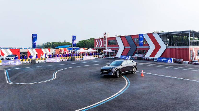 長安馬自達2025粉絲盛典:一場“E然熱愛”的用戶奔赴與新能源轉型的生動注腳