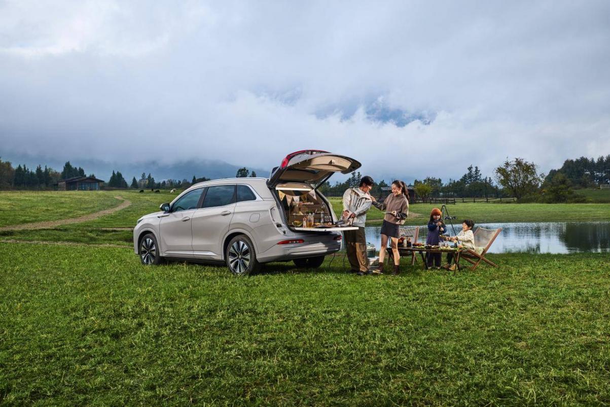 “全場景覆蓋,一車多用”第三代藍電E5 PLUS換新價11.98萬起!