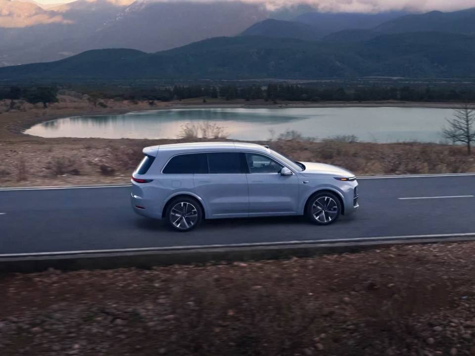 新能源車零百加速強制5秒之外?先別罵,還有下半句