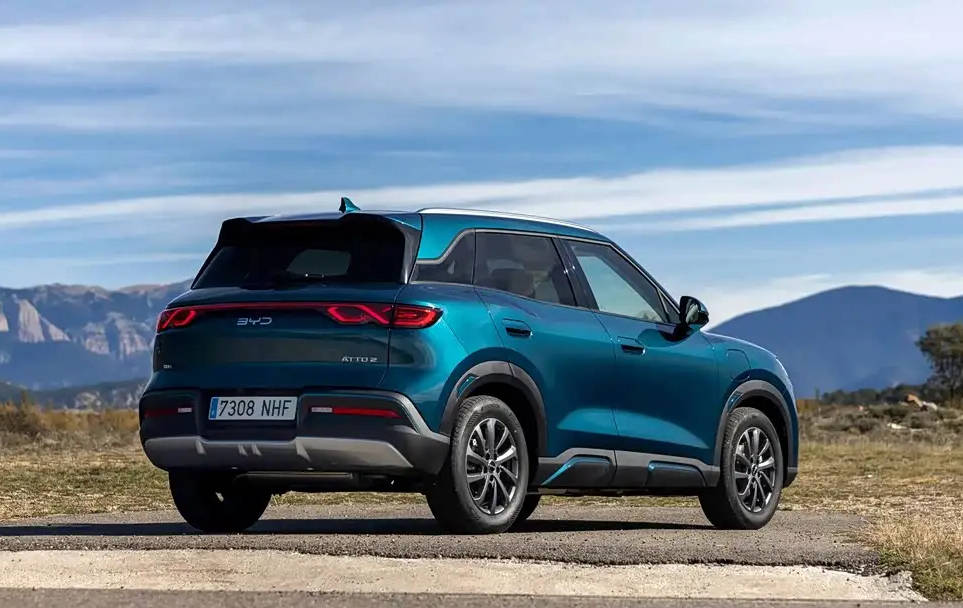 歐洲正式首發/綜合續航1000公里 比亞迪元UP DM-i官圖發布