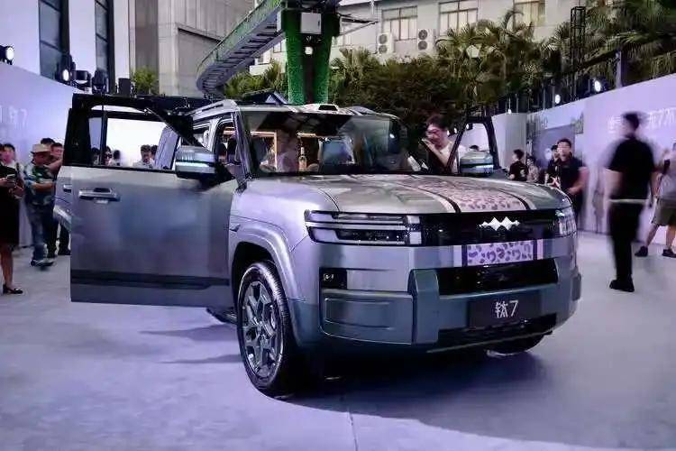 一豹戰三雄,出口創新高,比亞迪露出最強形態?